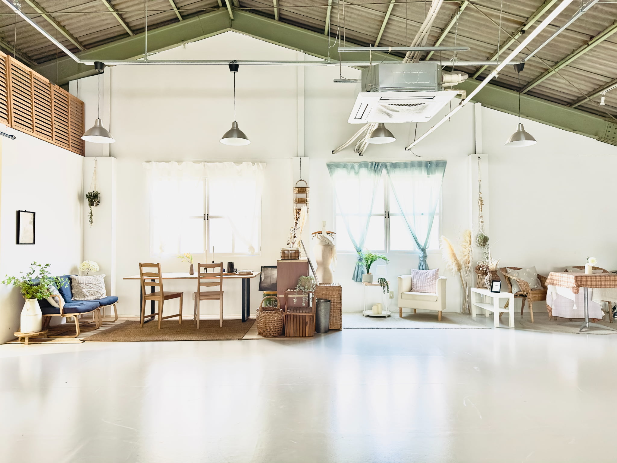 in the house / Mejiro “Attic” - STUDIO PRESS